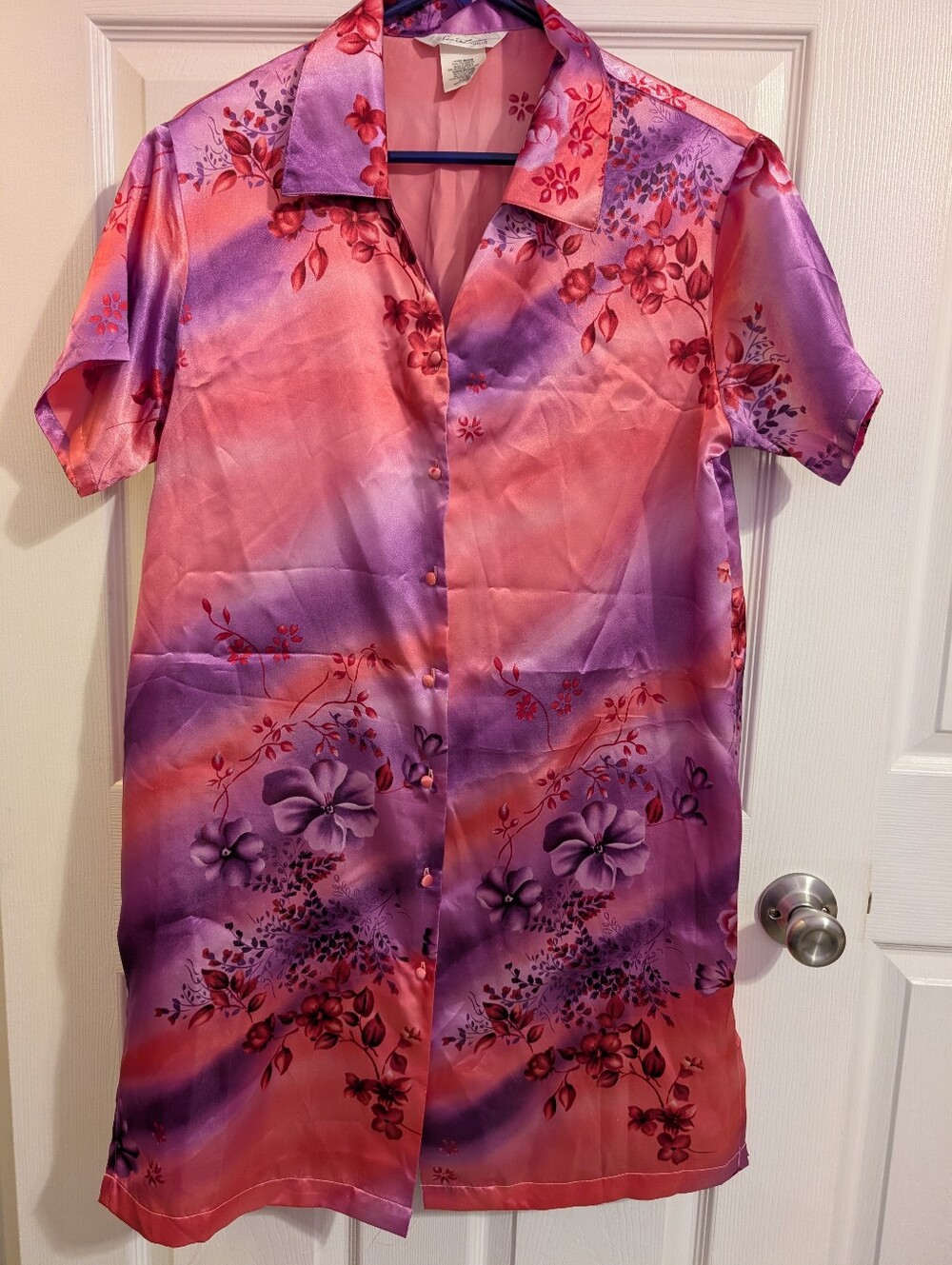 Secret Treasures Nightgown/Shirt Women Med Pink Silky Floral Button up